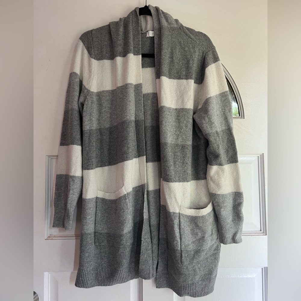 🩶 grey striped cardigan